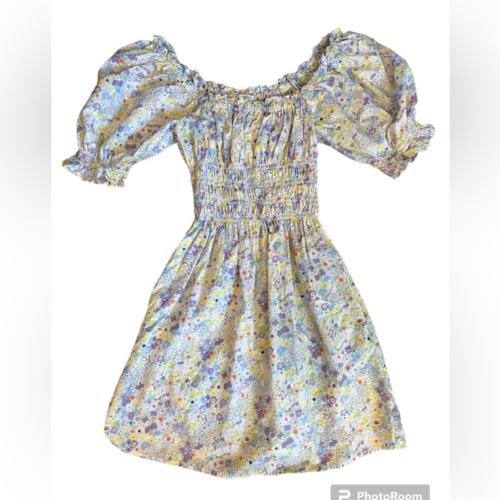 Levi’s Women’s Size Medium Floral Dress.
